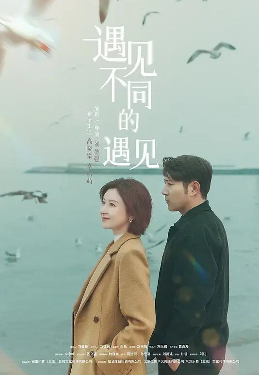 跪在床上被三个猛男围着干得浪叫连天 - 妙物指南
